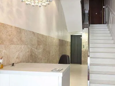 Grandom Suites Barcelona Aparthotel